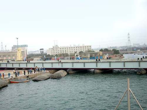 潜艇基地